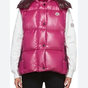 Moncler
Luzule logo-patch padded gilet
